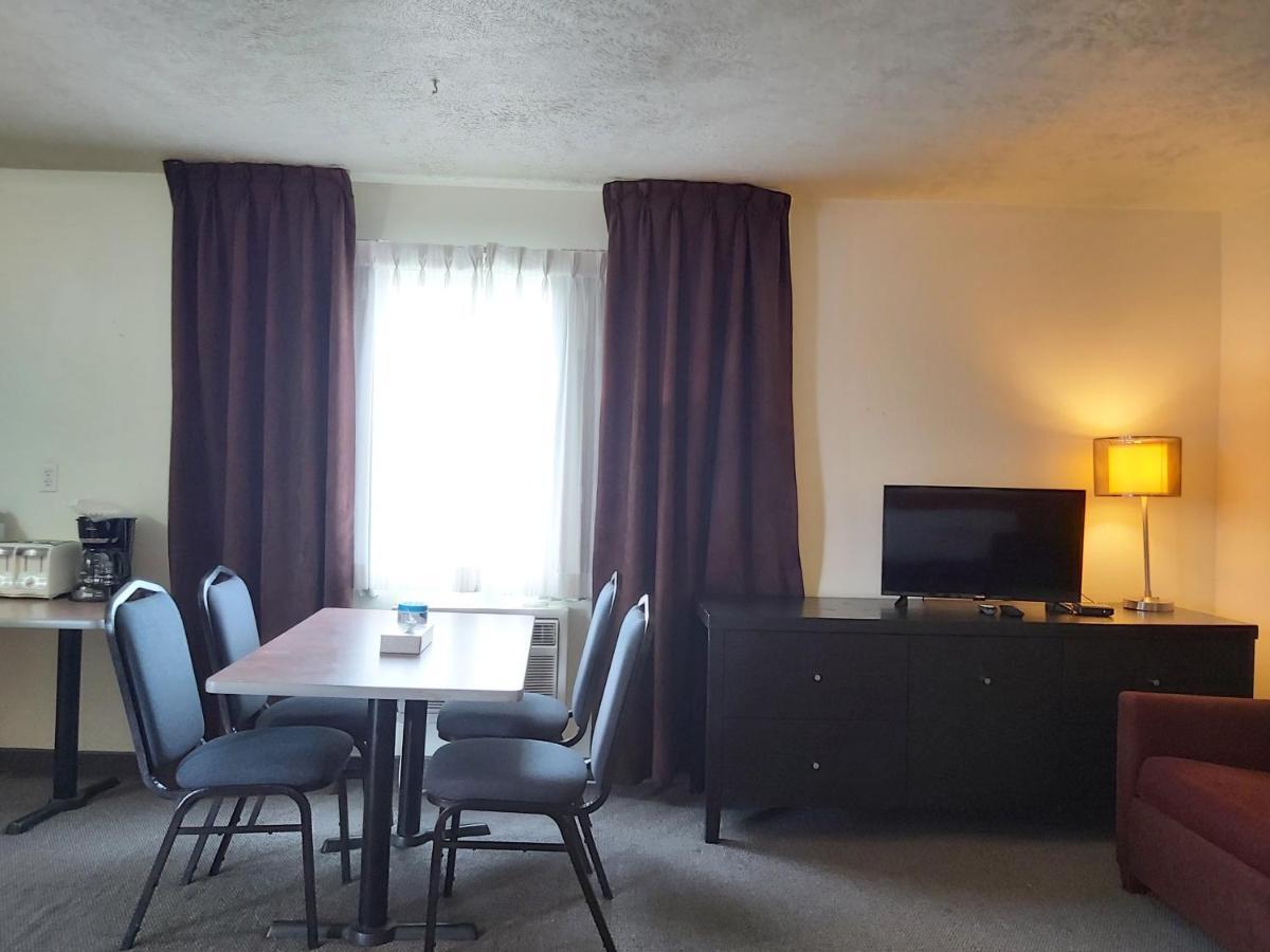 Seely's 3* Shediac