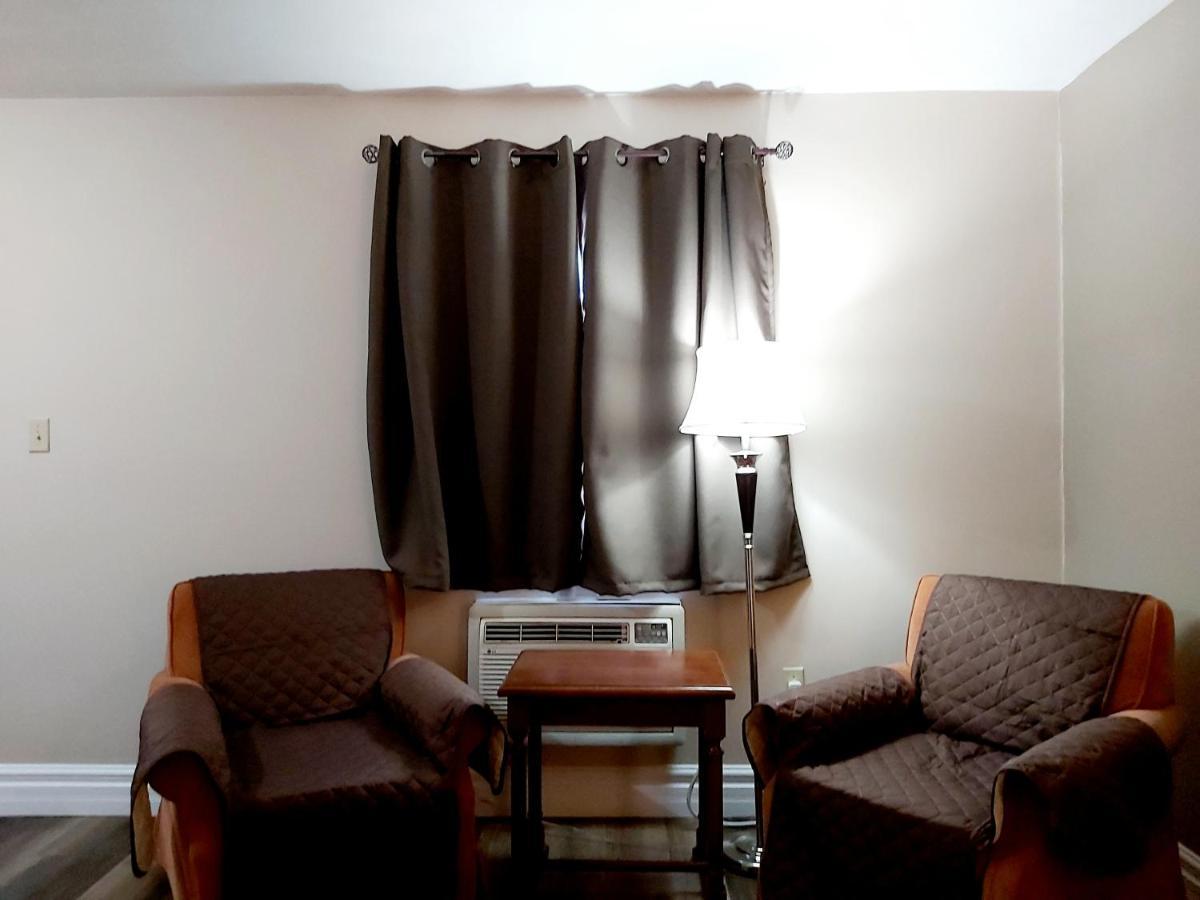 Seely's Motel 3*